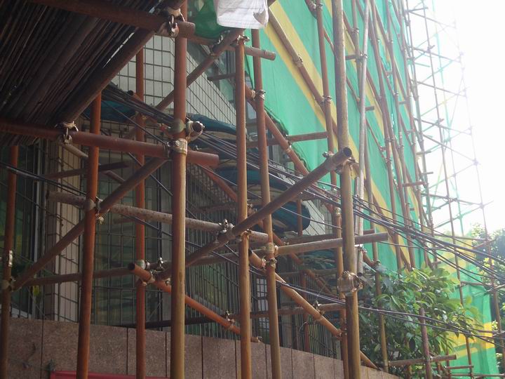 【河北】扣件式钢管脚手架施工应注意什么