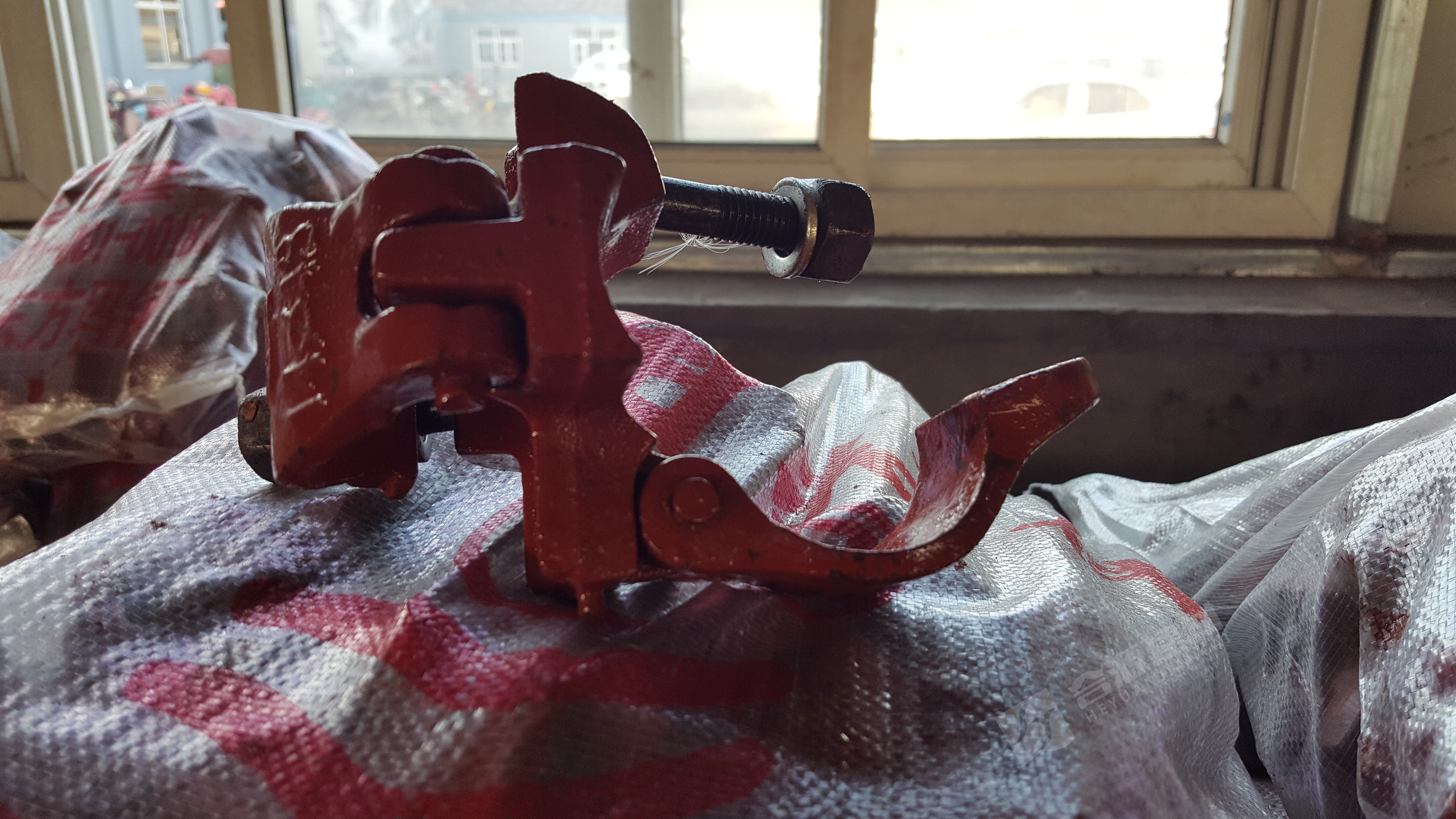<i style='color:red'>直角扣件</i>制作工艺都包括哪些