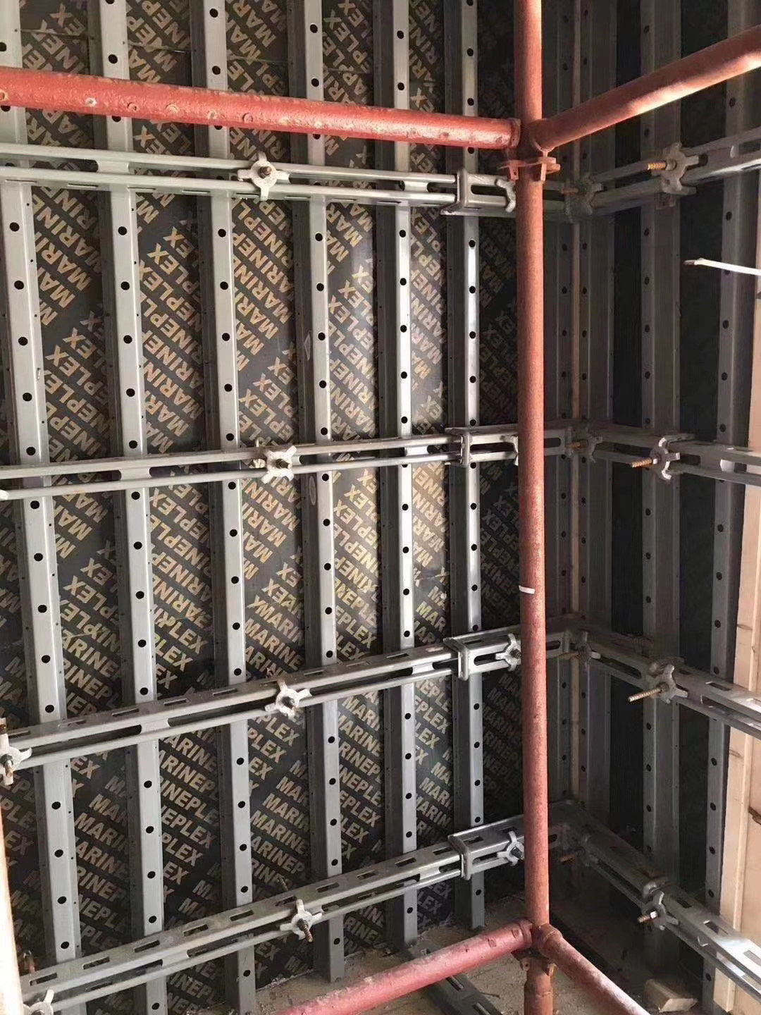 【山东】方柱扣的施工特点和工艺原理是什么？